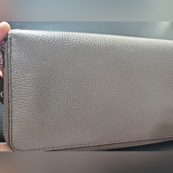 Michael Kors Continental Travel Grey Wristlet Multi-Pocket Compartment Wallet